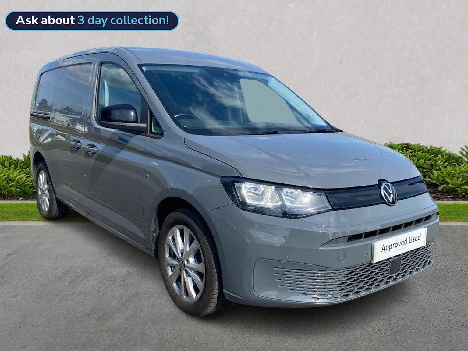 Main listing image - Volkswagen Caddy Maxi
