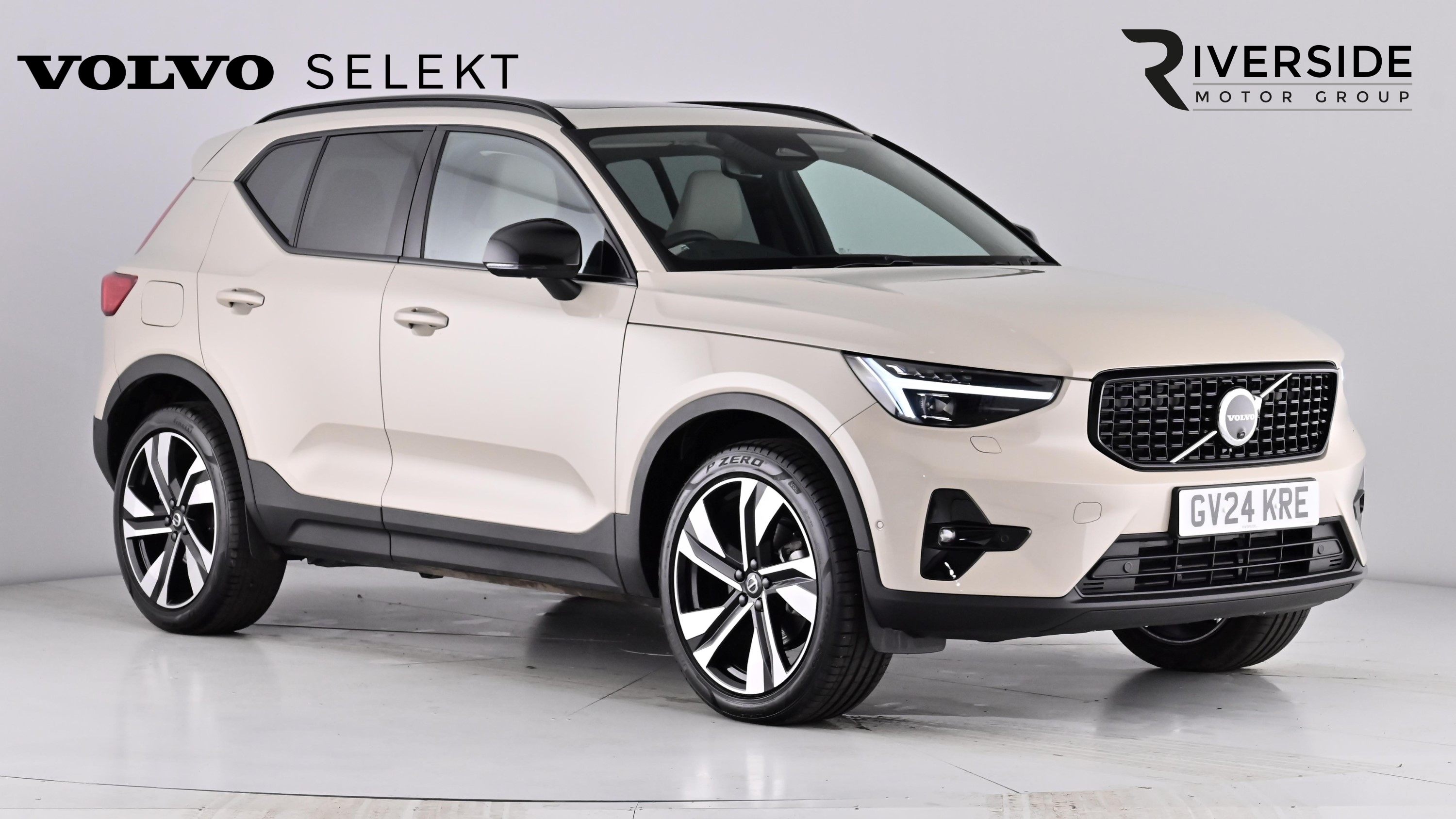 Main listing image - Volvo XC40