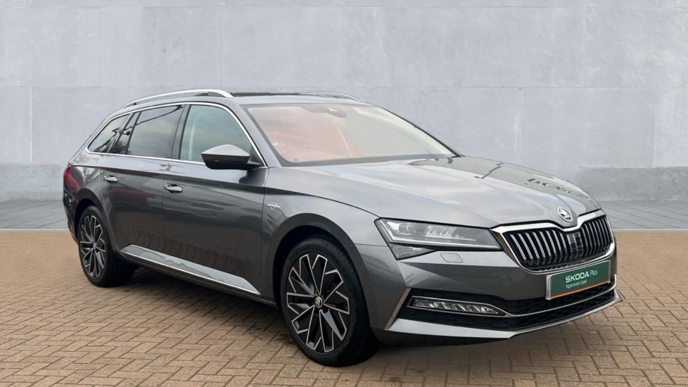 Main listing image - Skoda Superb Estate