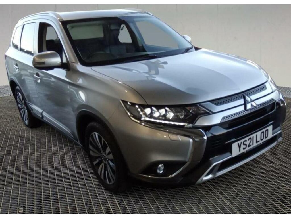 Main listing image - Mitsubishi Outlander