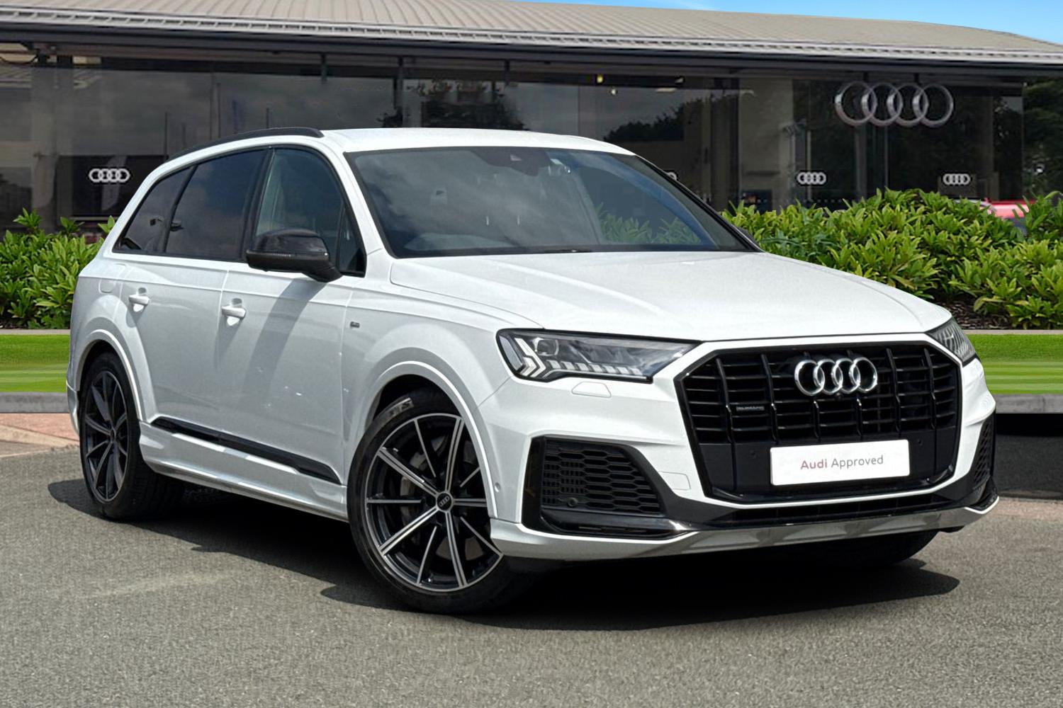 Main listing image - Audi Q7