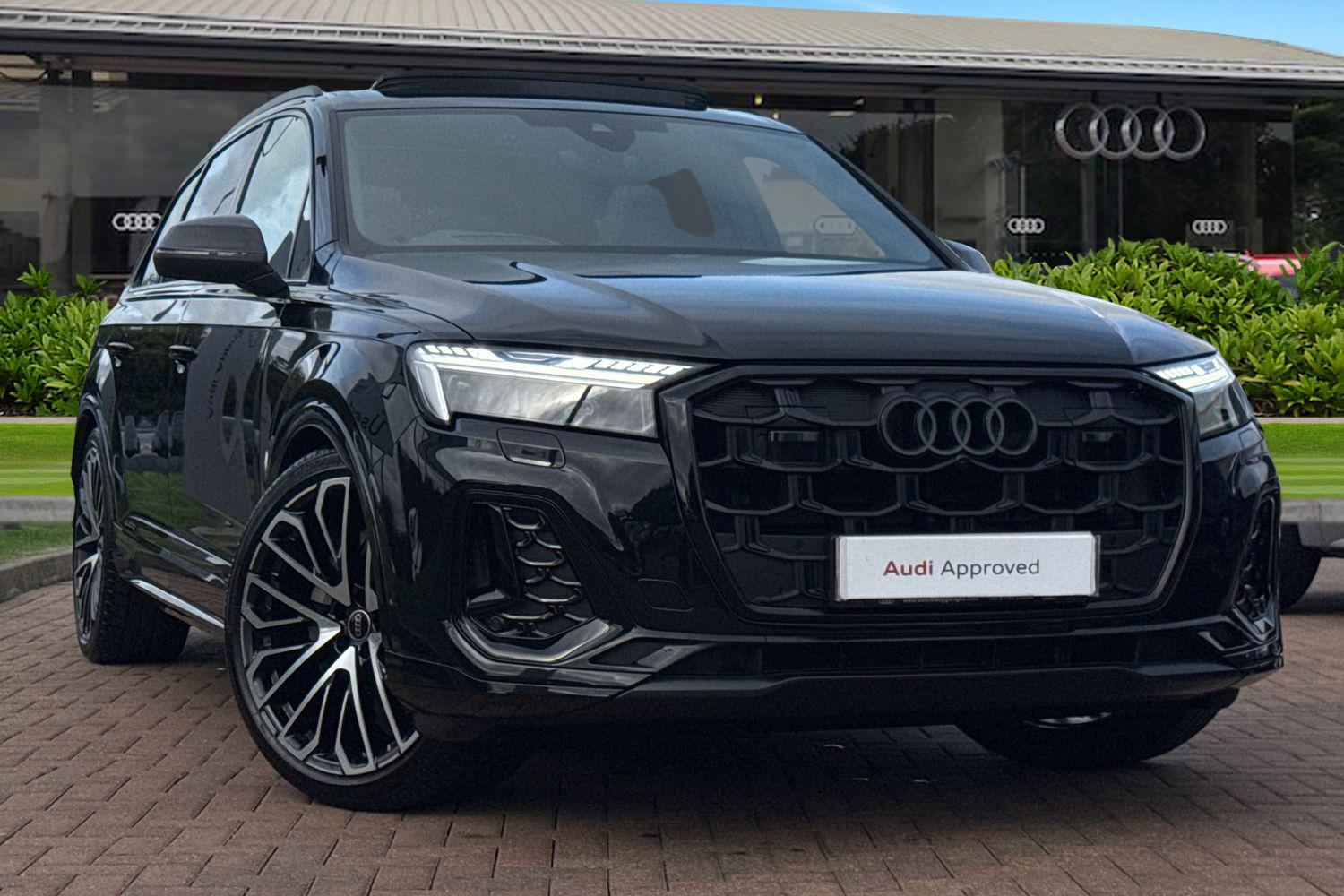 Main listing image - Audi Q7