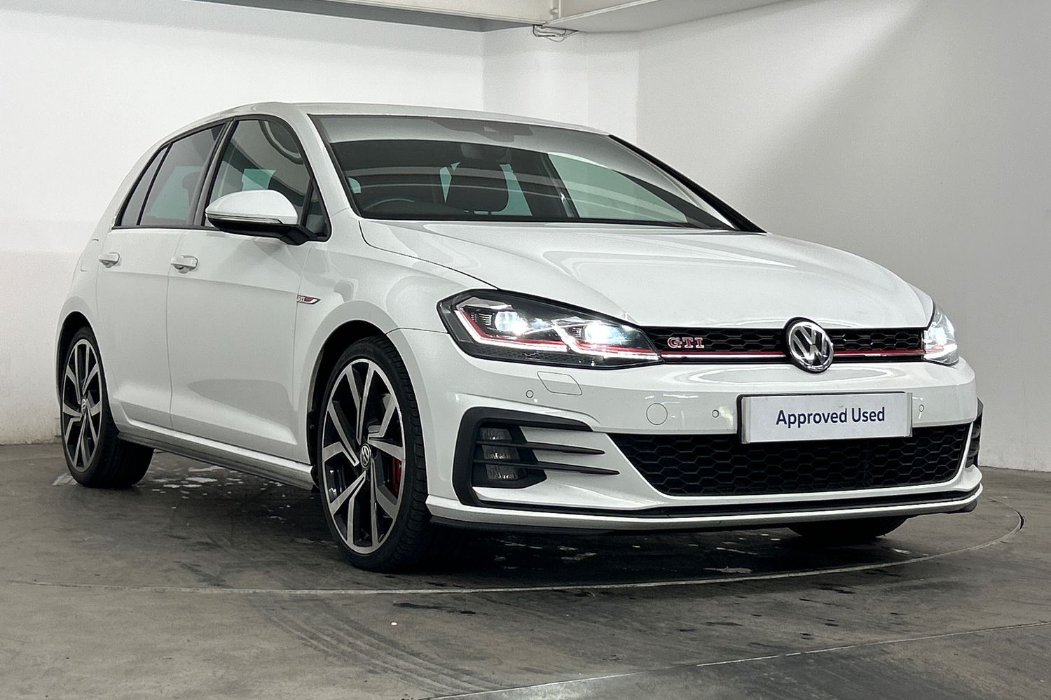 Main listing image - Volkswagen Golf GTI