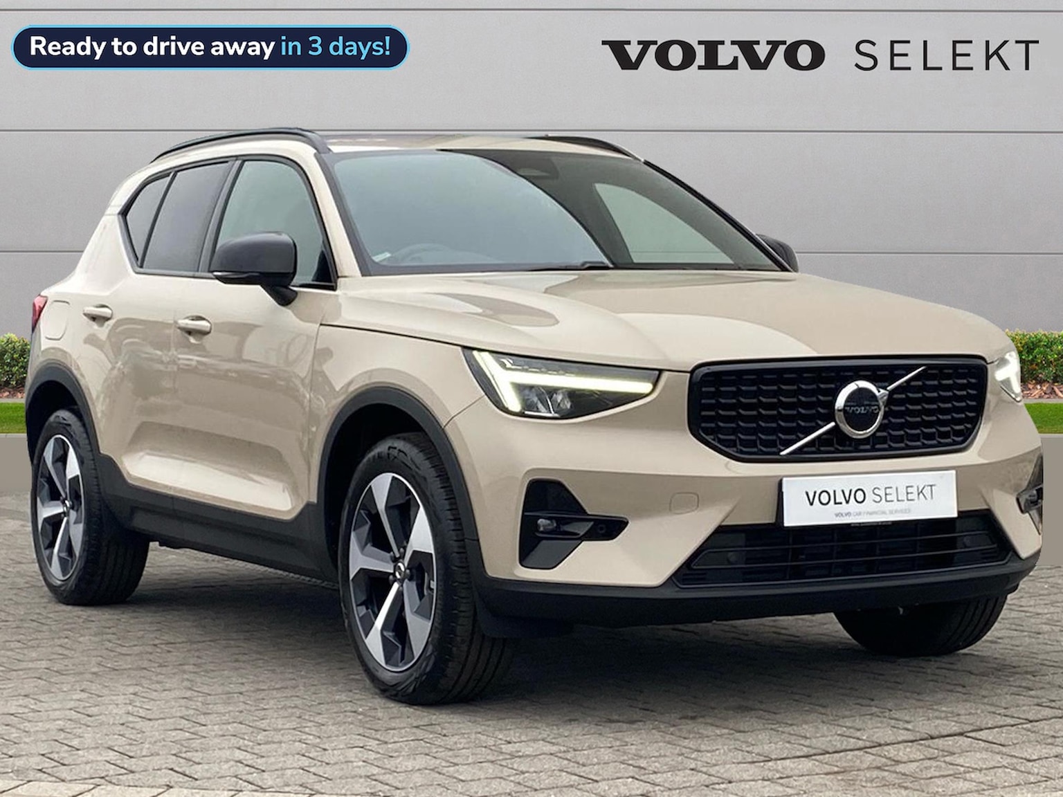 Main listing image - Volvo XC40