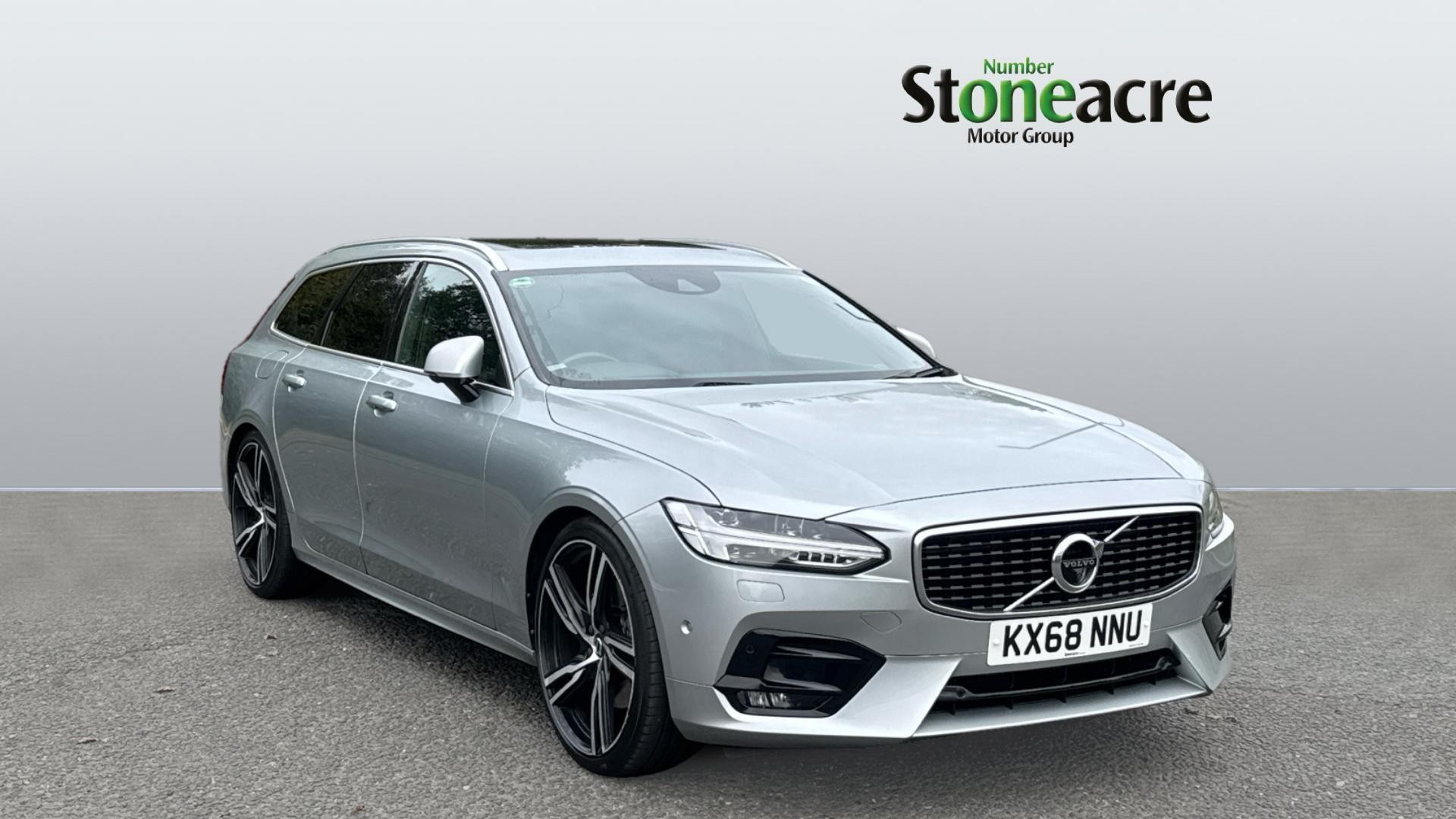 Main listing image - Volvo V90