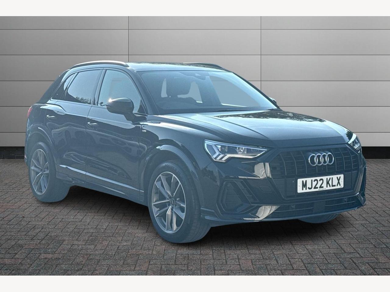Main listing image - Audi Q3