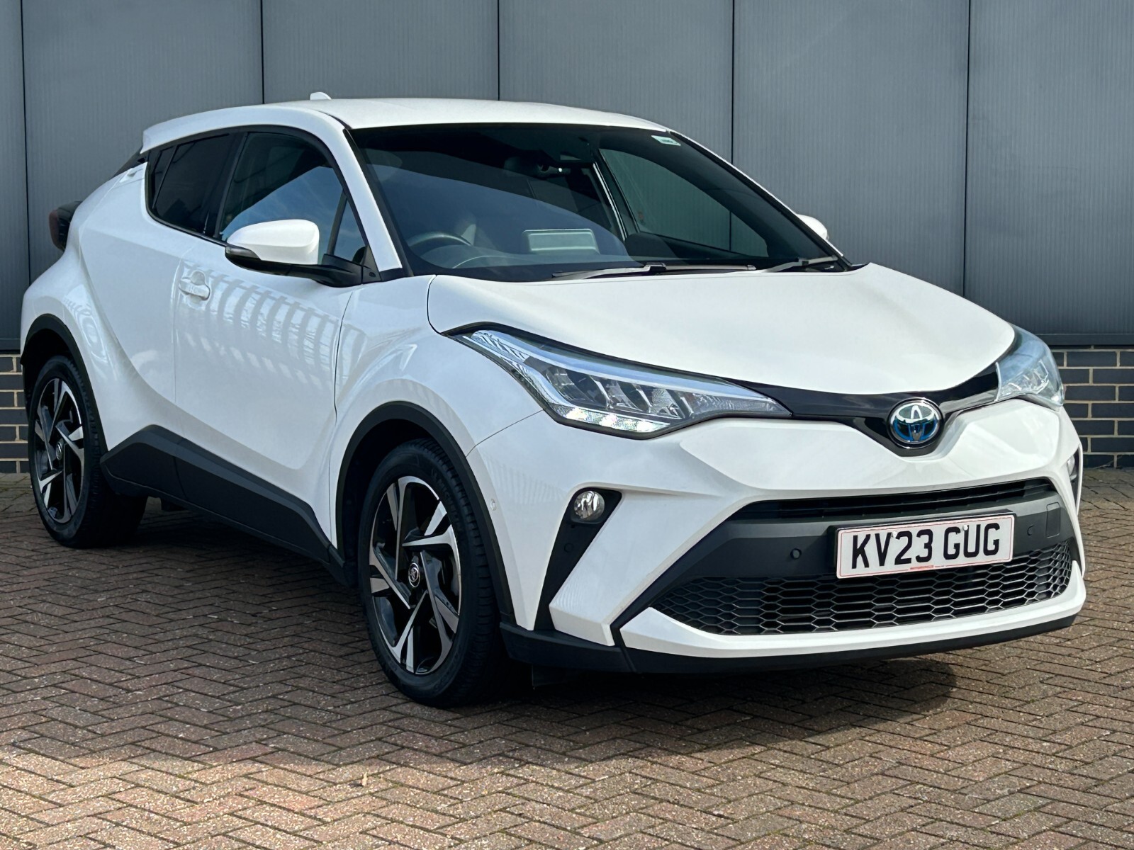 Main listing image - Toyota C-HR