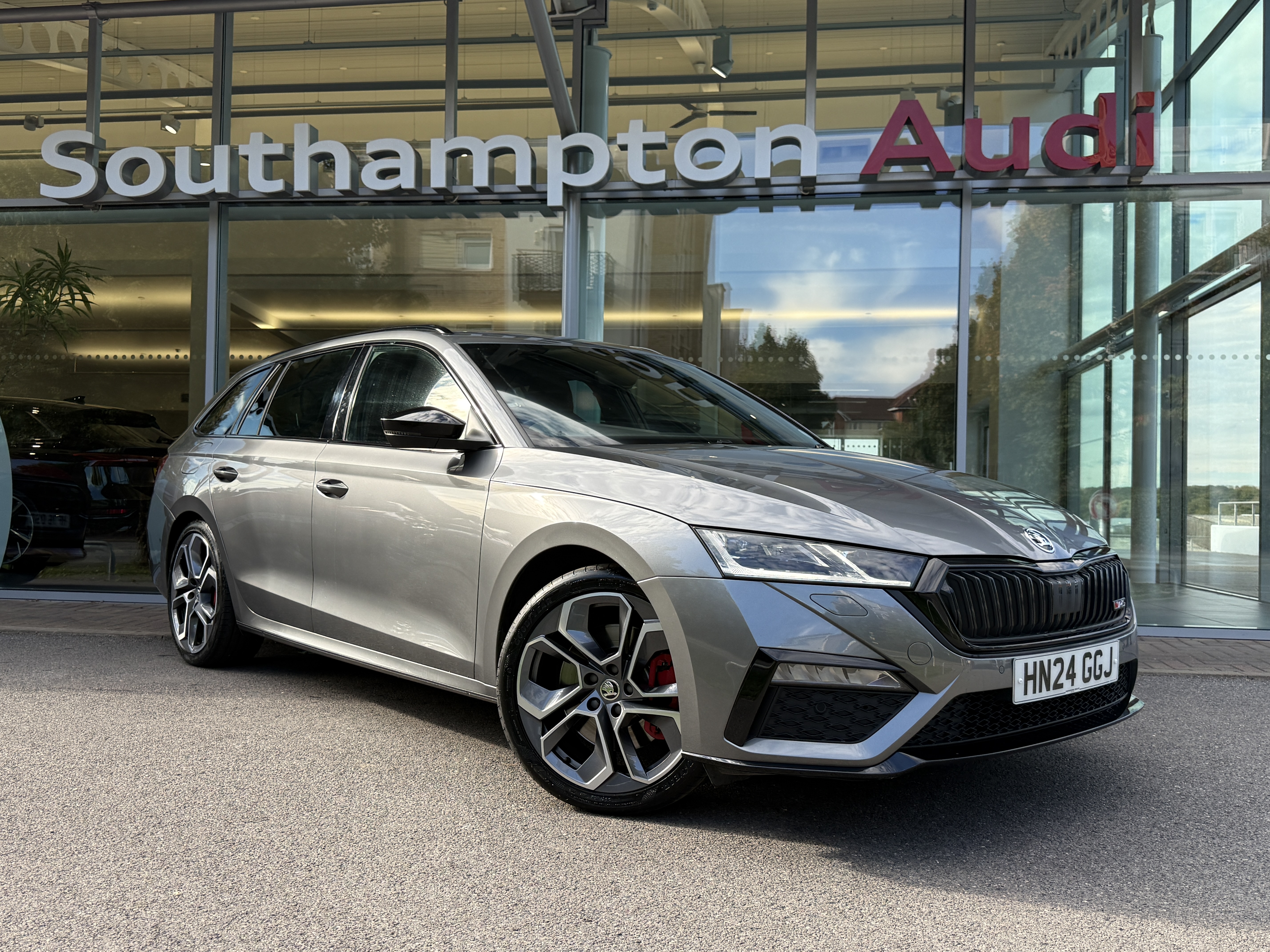 Main listing image - Skoda Octavia