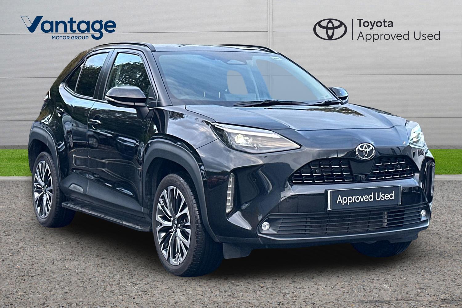 Main listing image - Toyota Yaris Cross