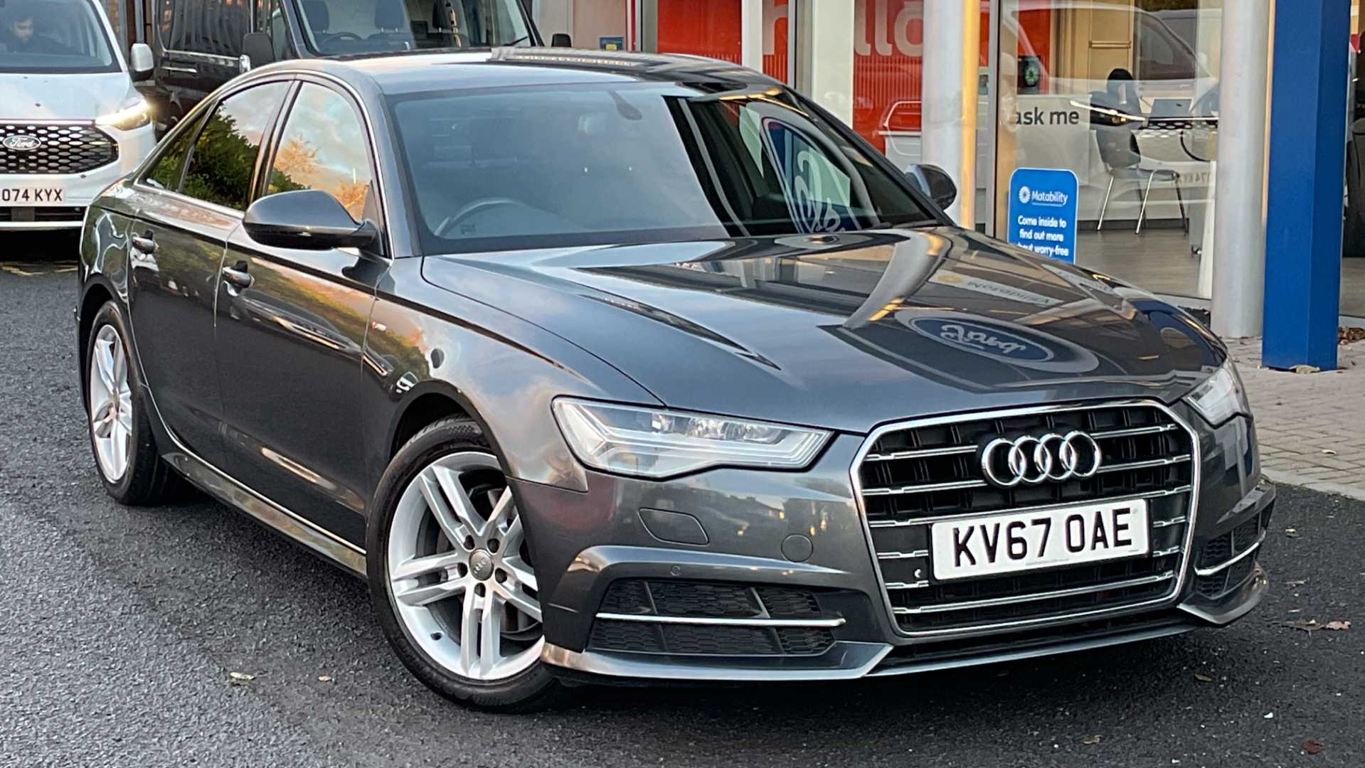 Main listing image - Audi A6