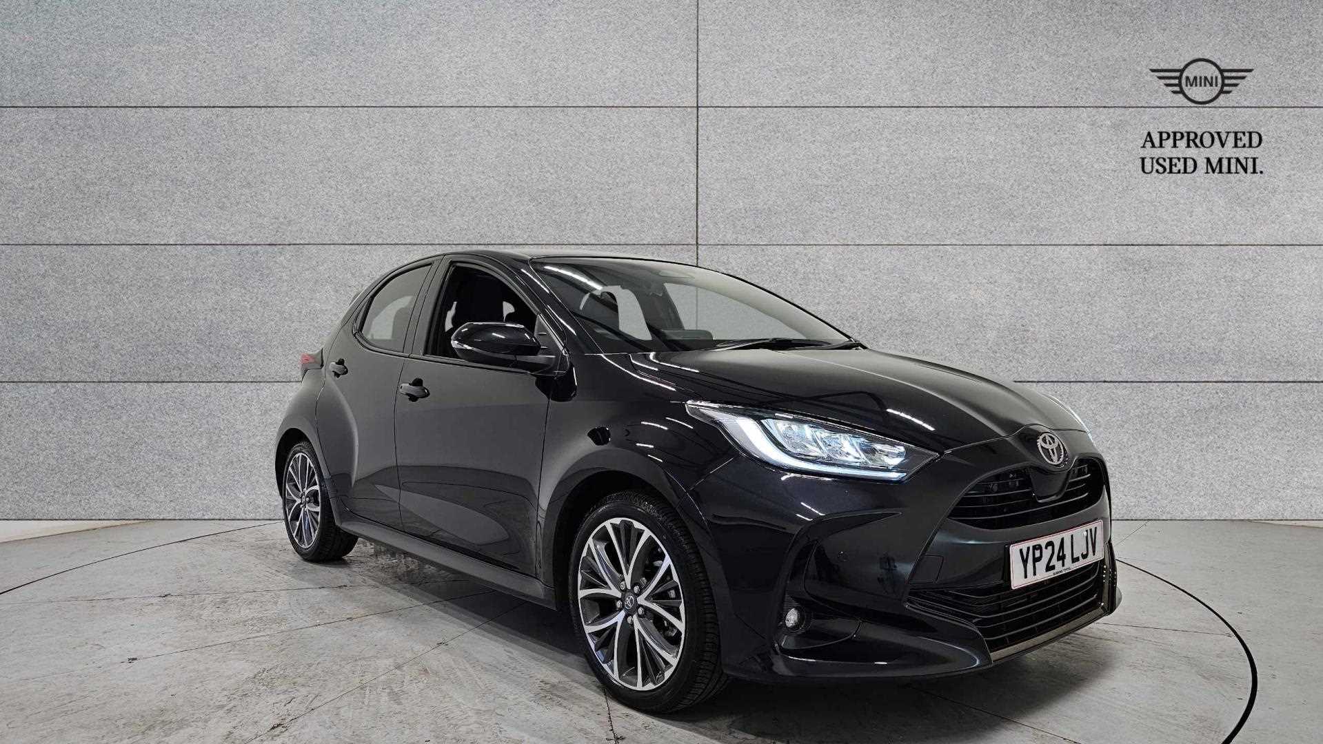 Main listing image - Toyota Yaris