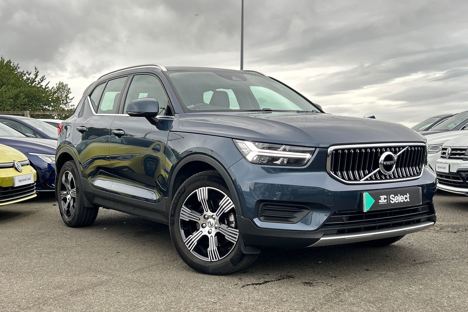 Main listing image - Volvo XC40