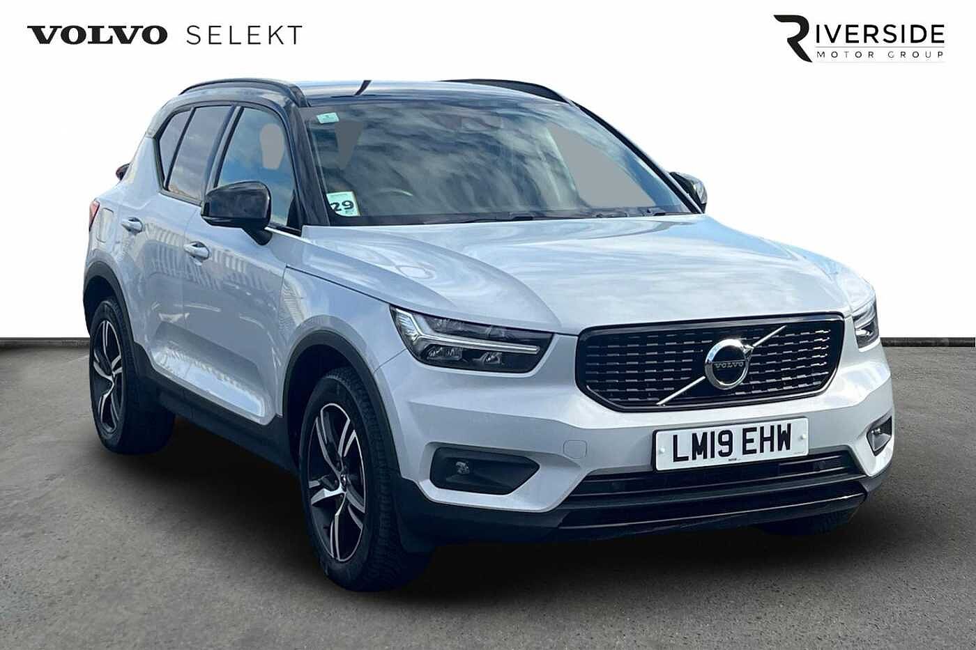Main listing image - Volvo XC40