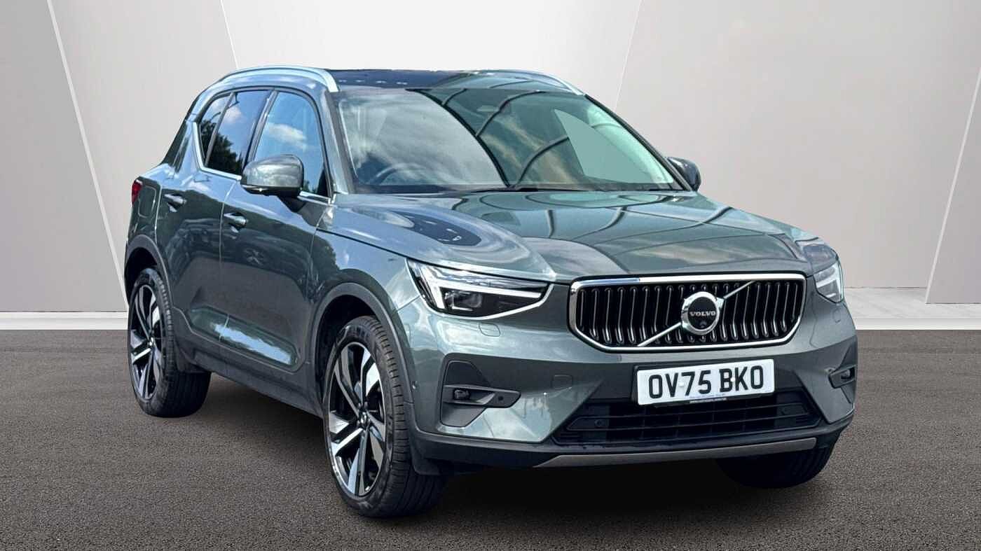 Main listing image - Volvo XC40
