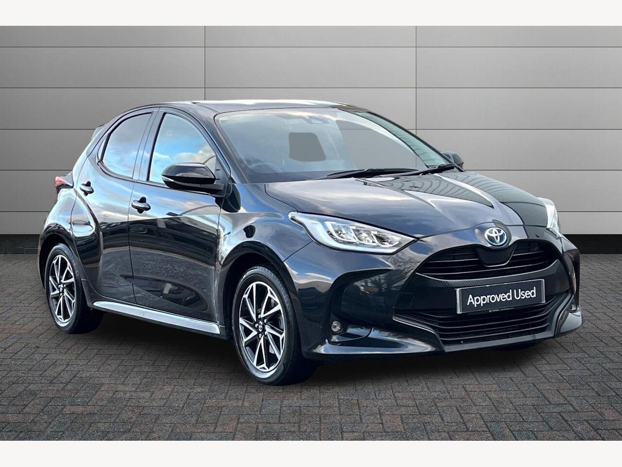 Main listing image - Toyota Yaris