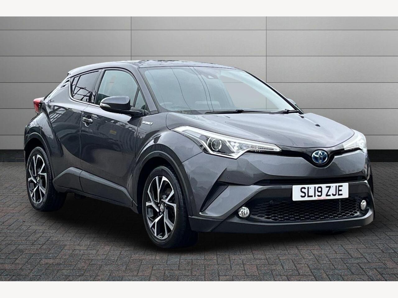 Main listing image - Toyota C-HR
