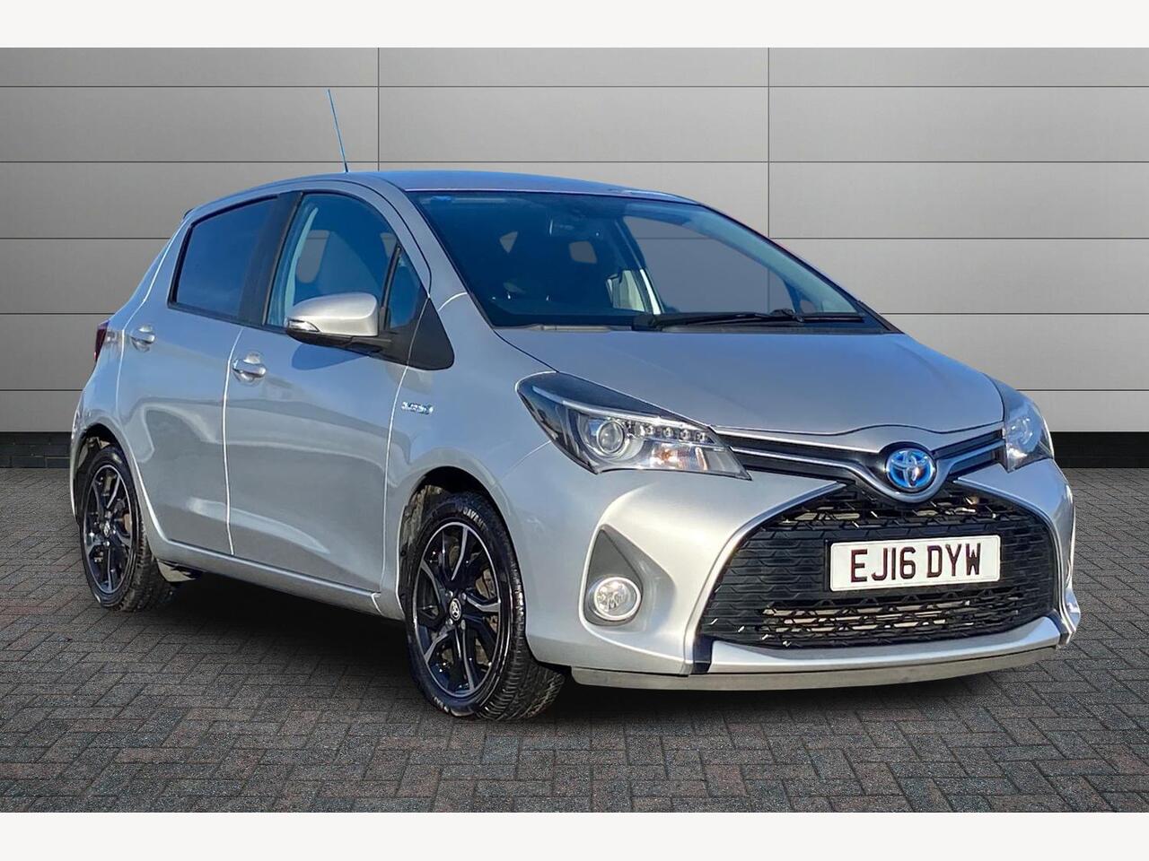 Main listing image - Toyota Yaris