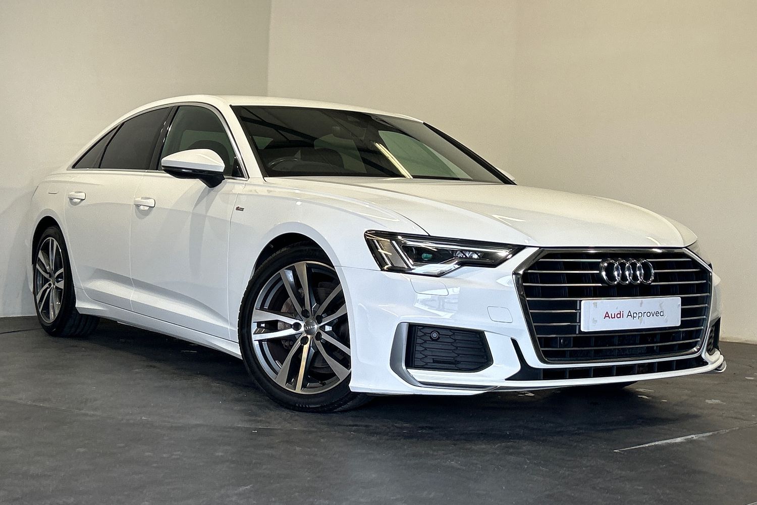 Main listing image - Audi A6