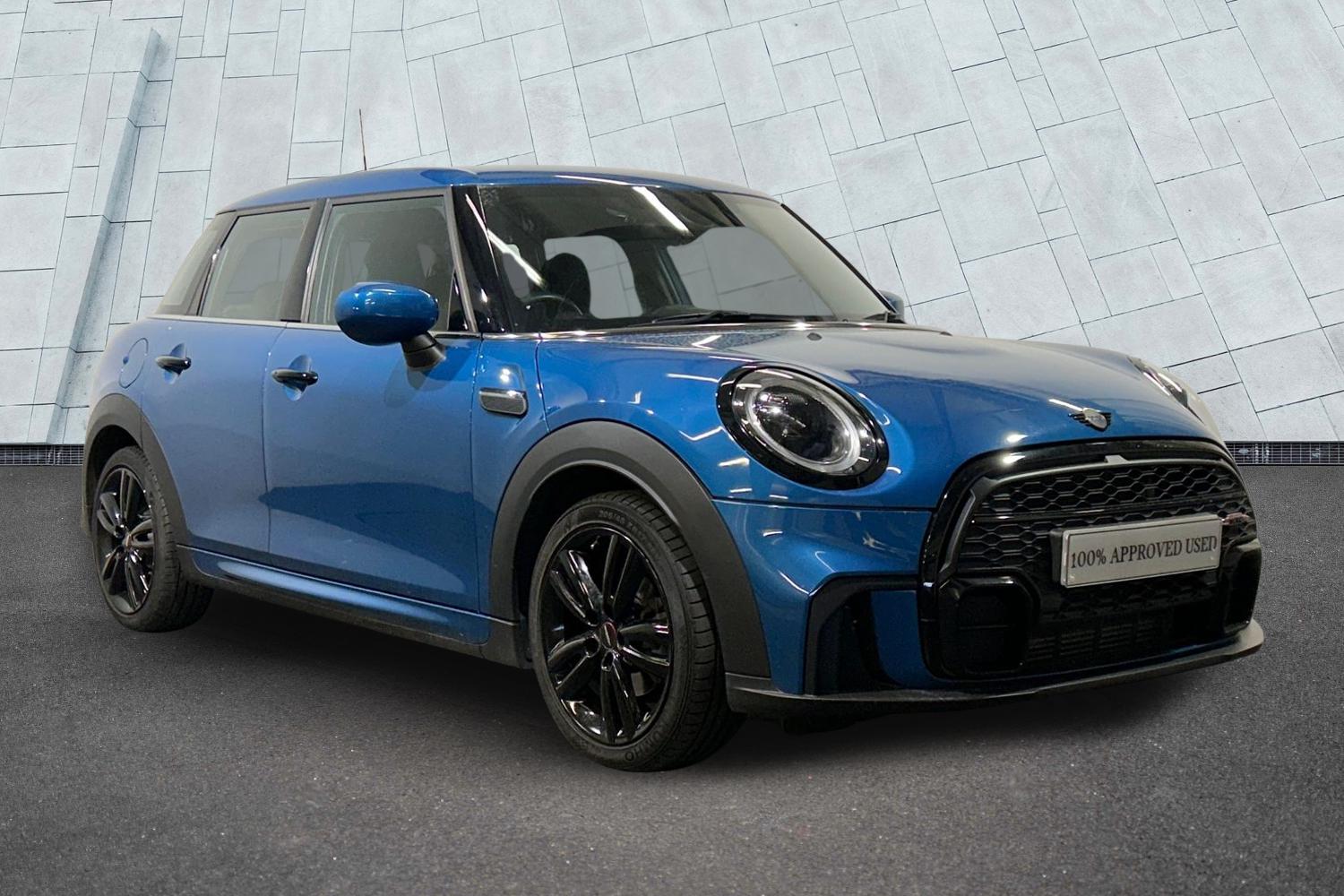 Main listing image - MINI Hatchback 5dr