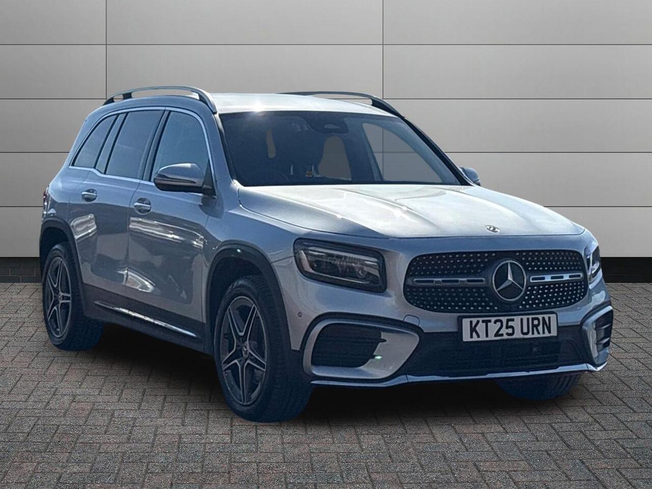 Main listing image - Mercedes-Benz GLB