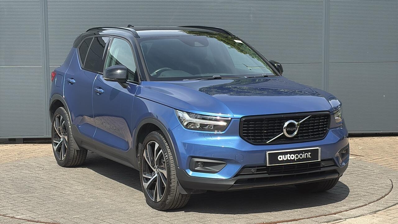 Main listing image - Volvo XC40