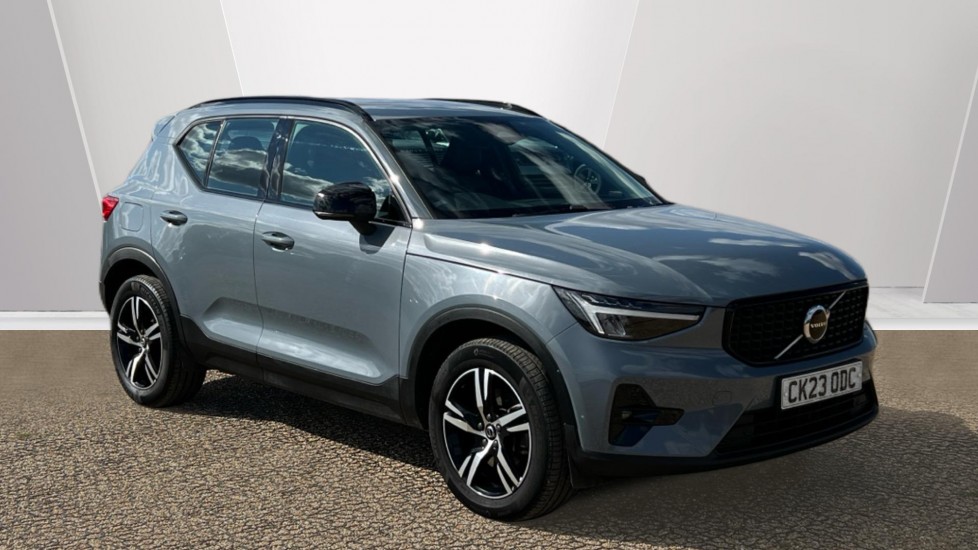 Main listing image - Volvo XC40