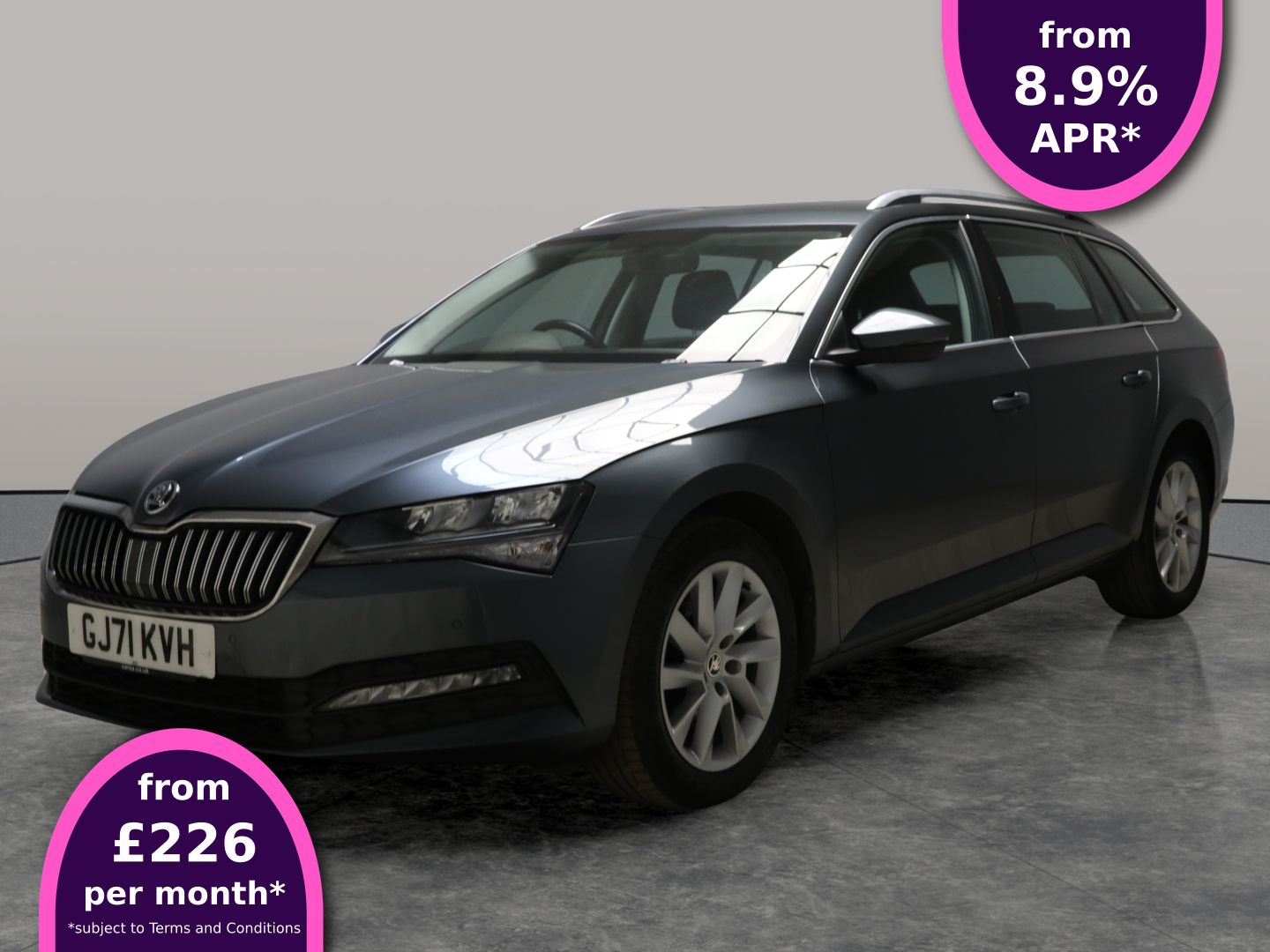 Main listing image - Skoda Superb Estate