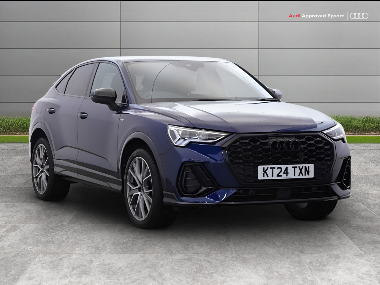 Main listing image - Audi Q3