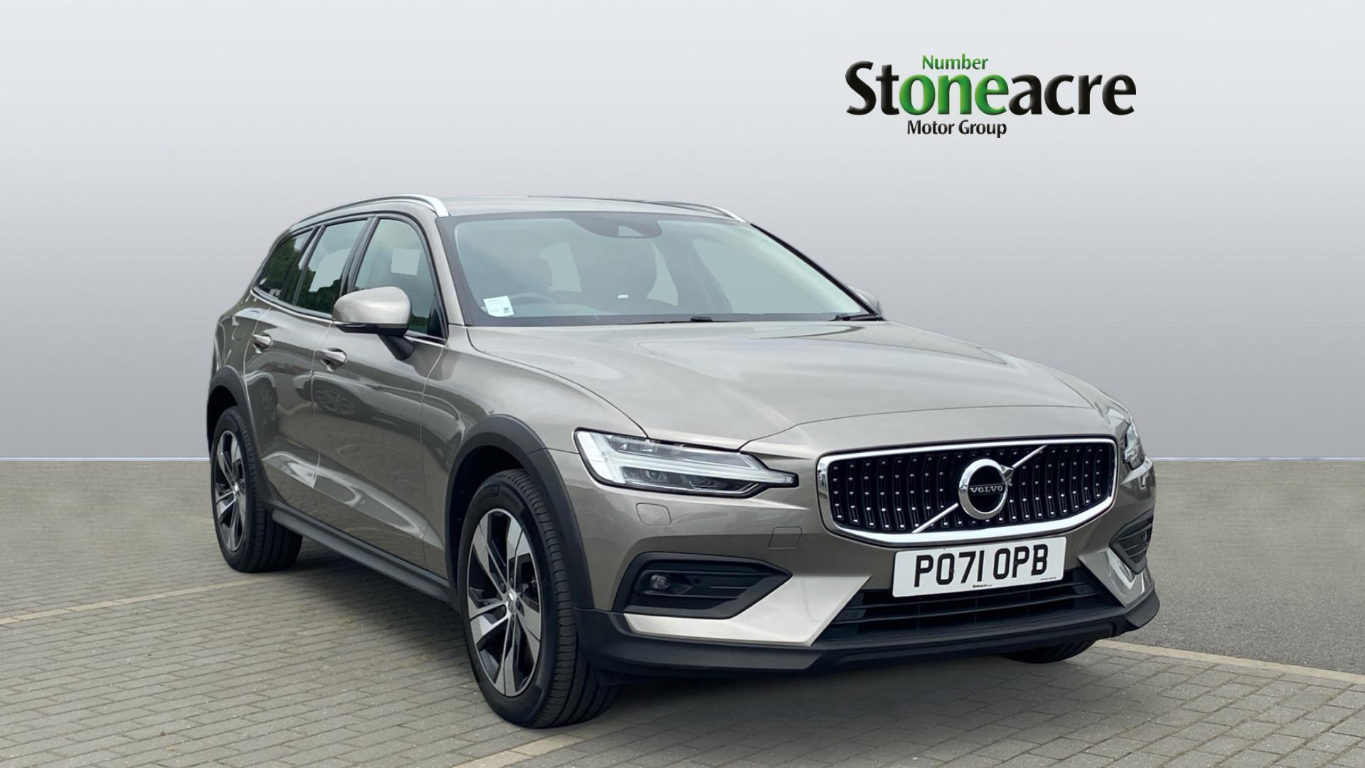 Main listing image - Volvo V60