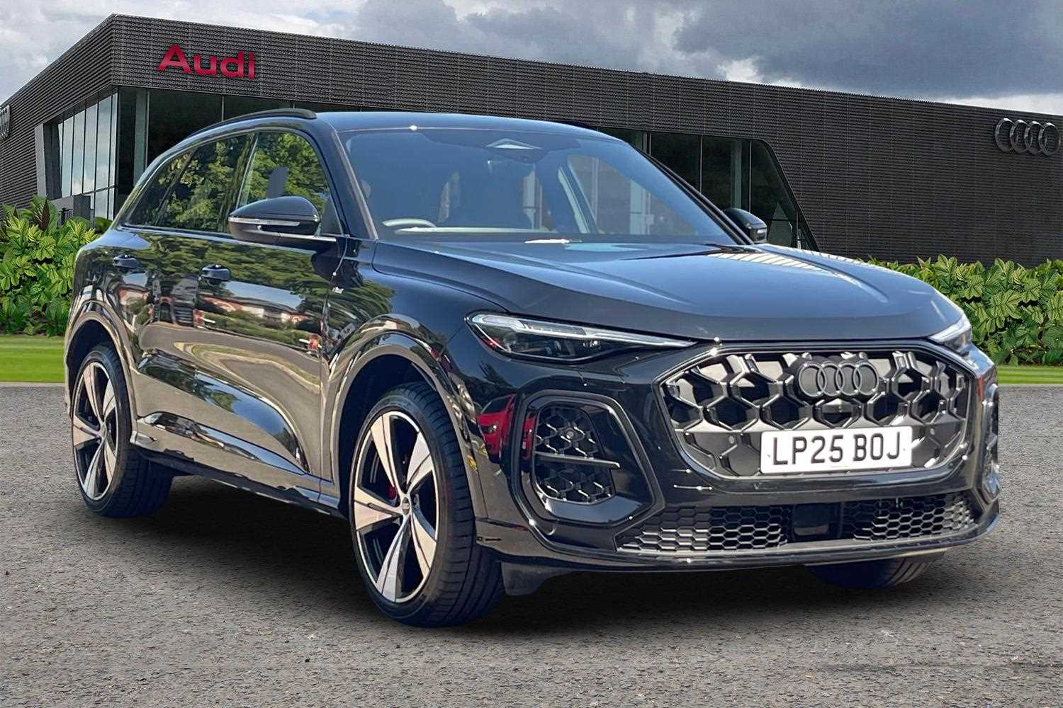 Main listing image - Audi Q5