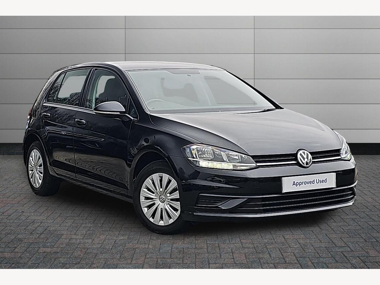 Main listing image - Volkswagen Golf