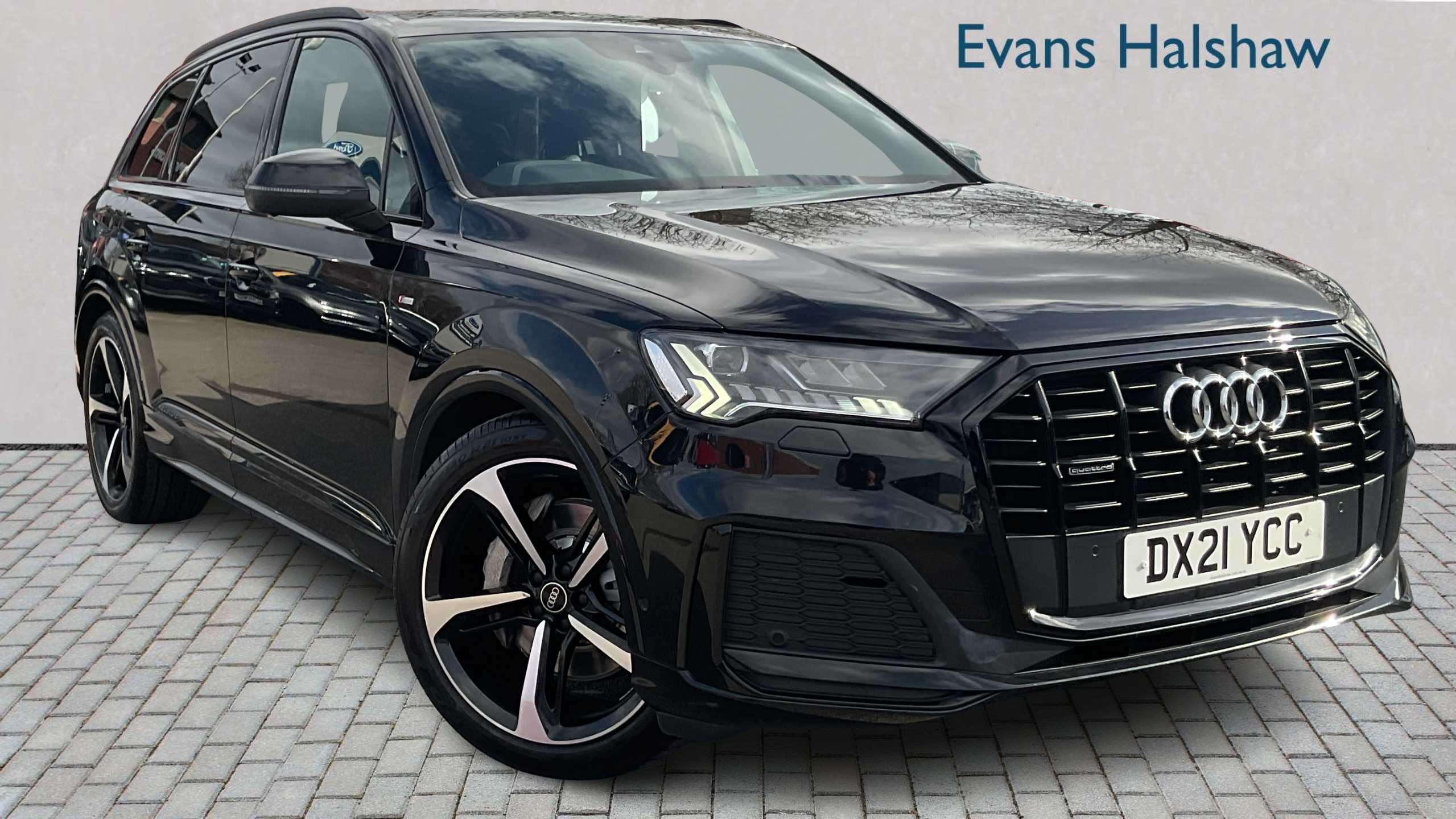 Main listing image - Audi Q7