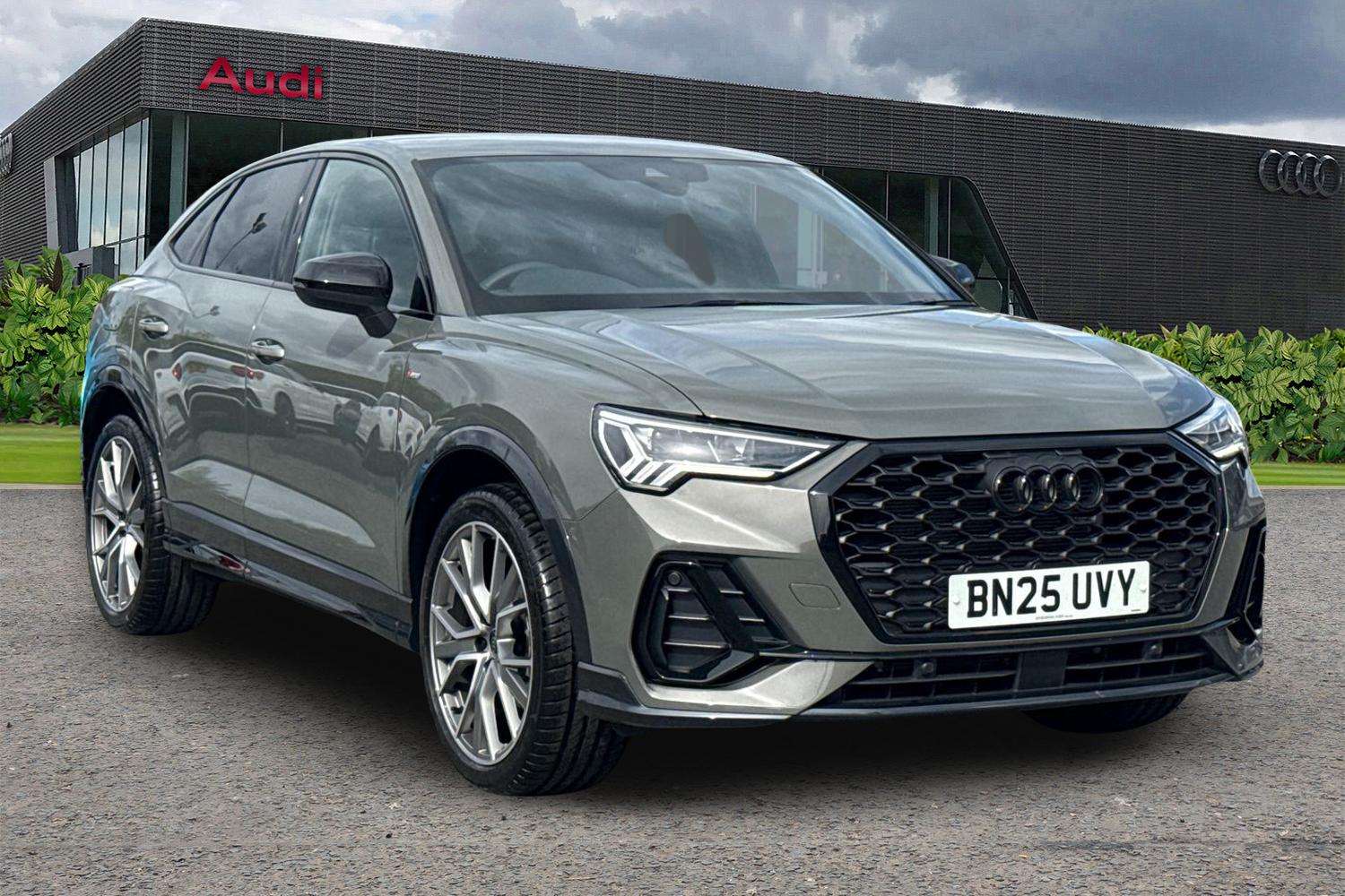 Main listing image - Audi Q3