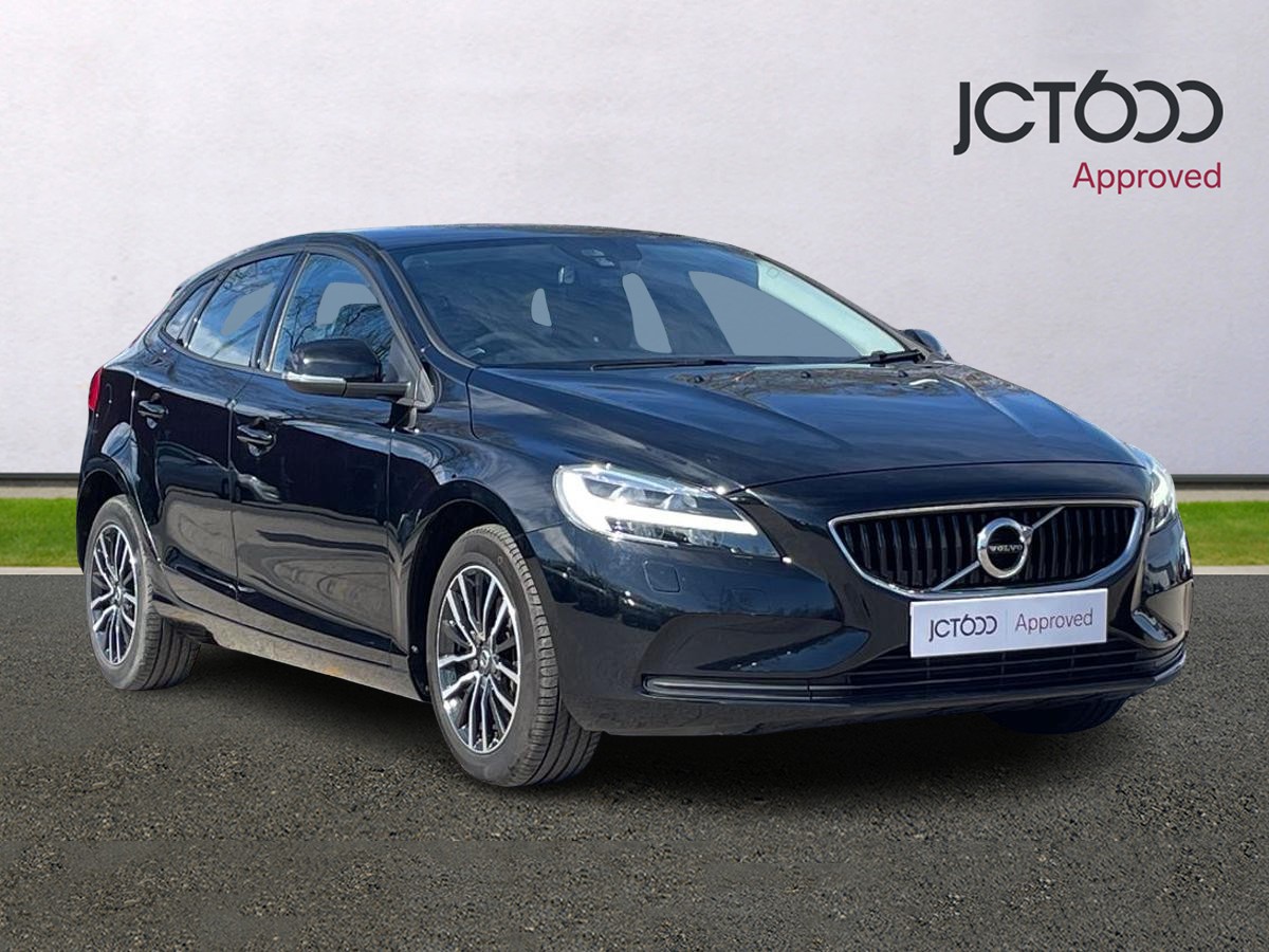 Main listing image - Volvo V40