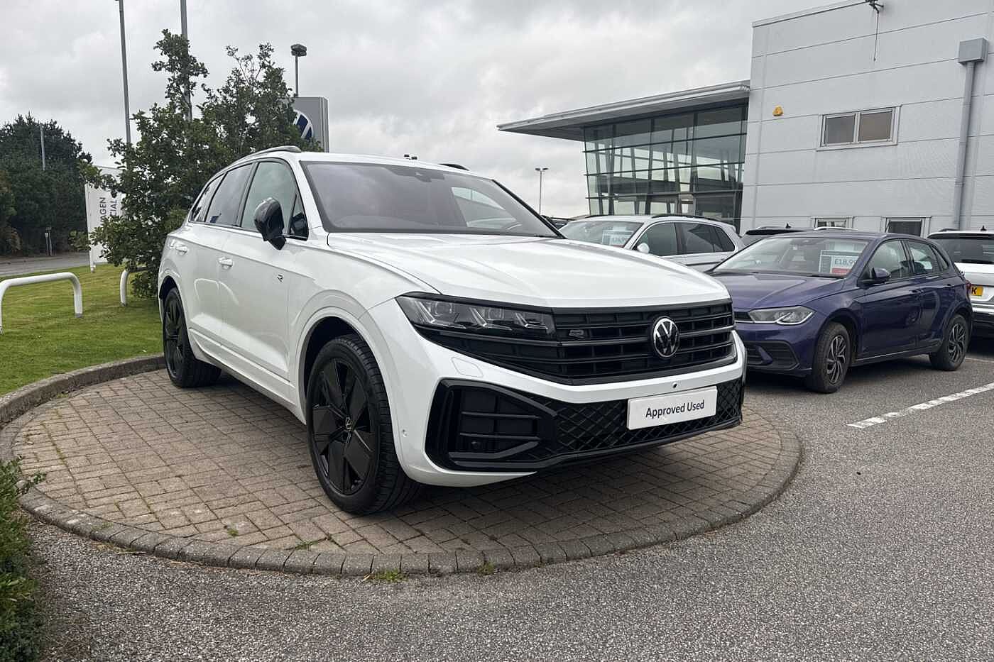 Main listing image - Volkswagen Touareg