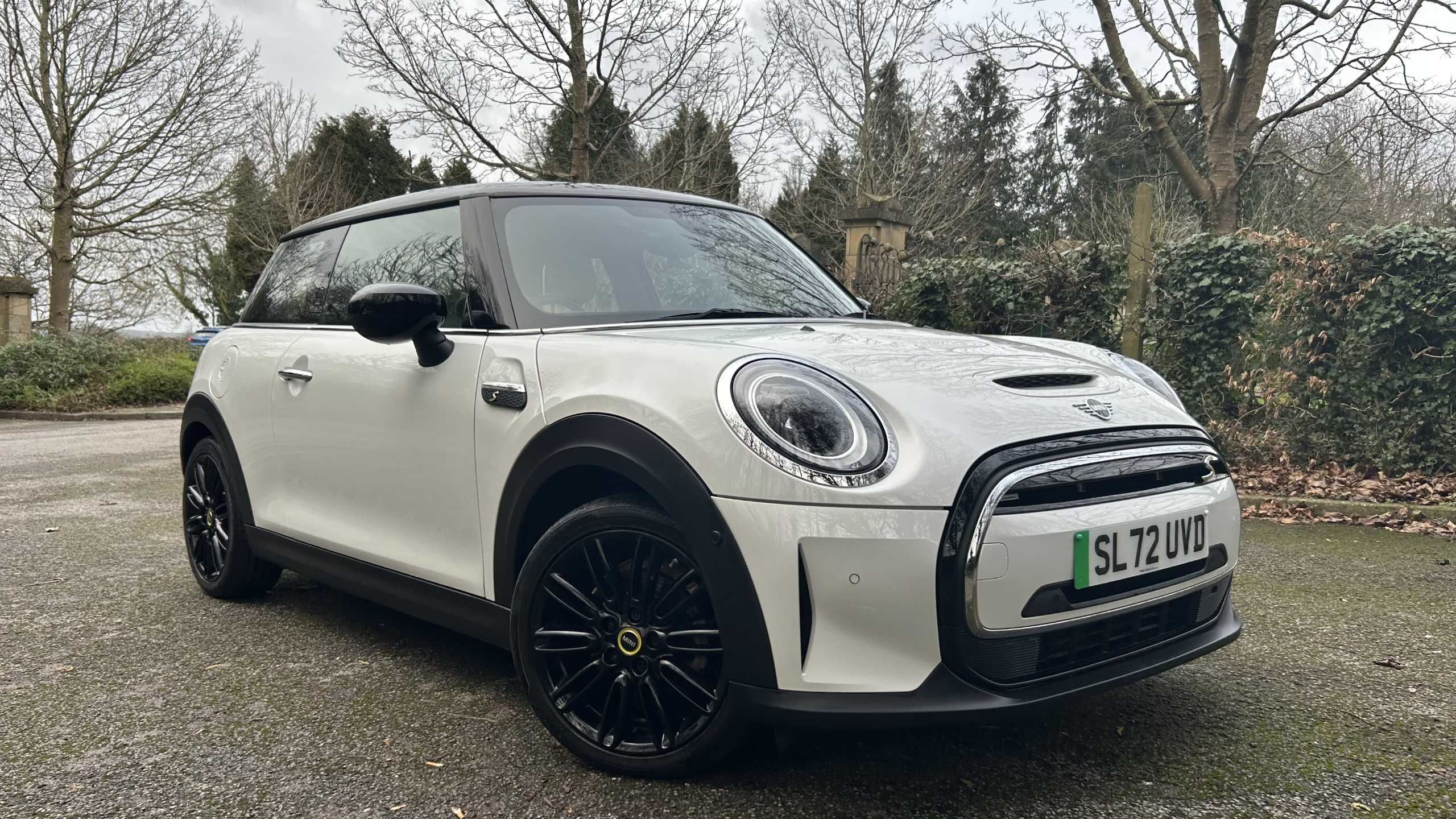 Main listing image - MINI Electric