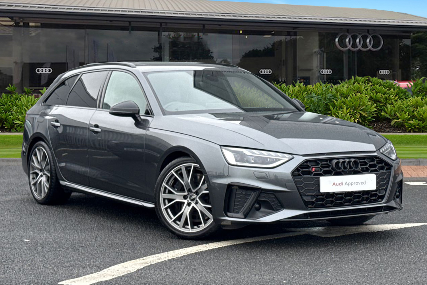 Main listing image - Audi S4