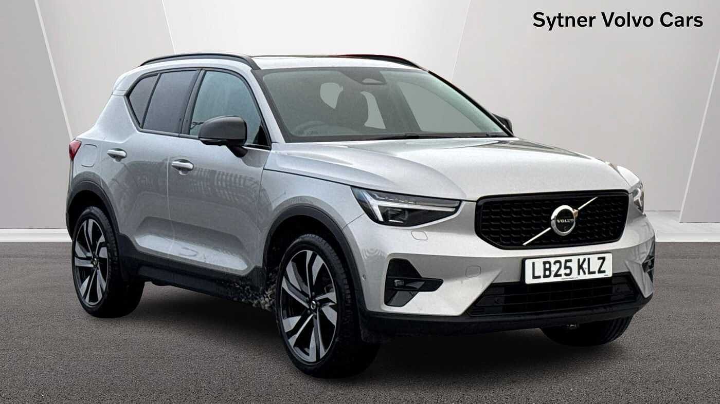 Main listing image - Volvo XC40