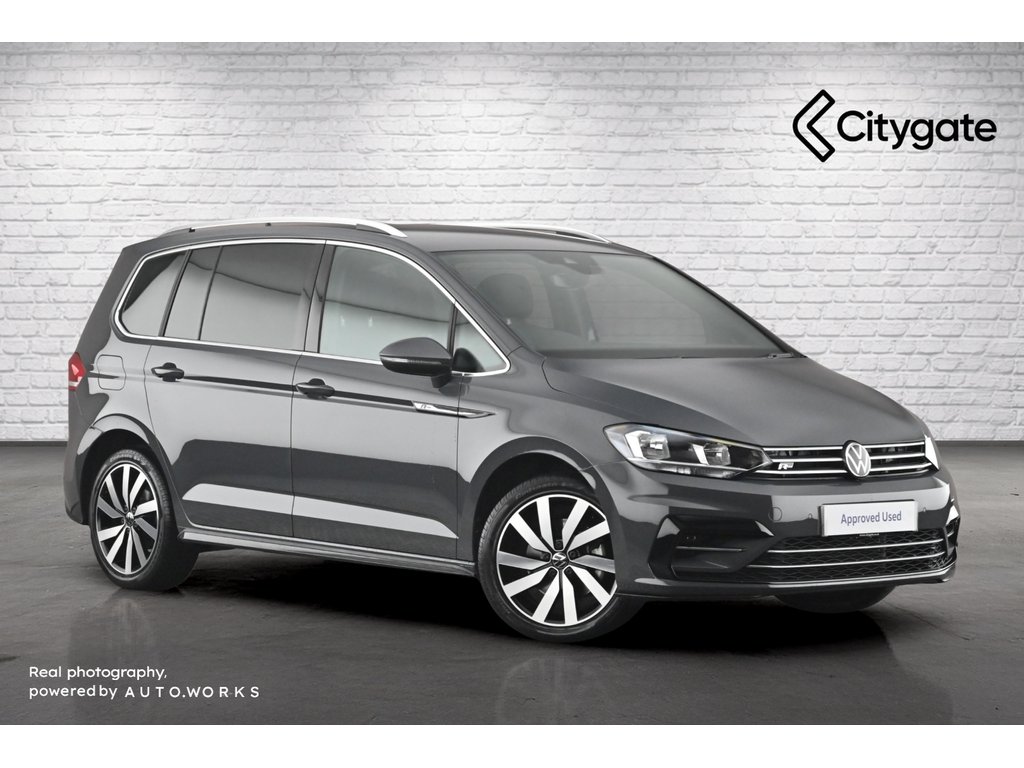 Main listing image - Volkswagen Touran
