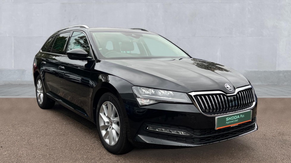 Main listing image - Skoda Superb Estate