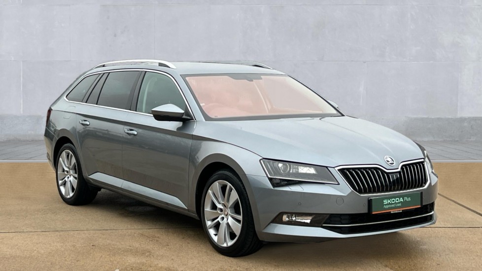 Main listing image - Skoda Superb Estate