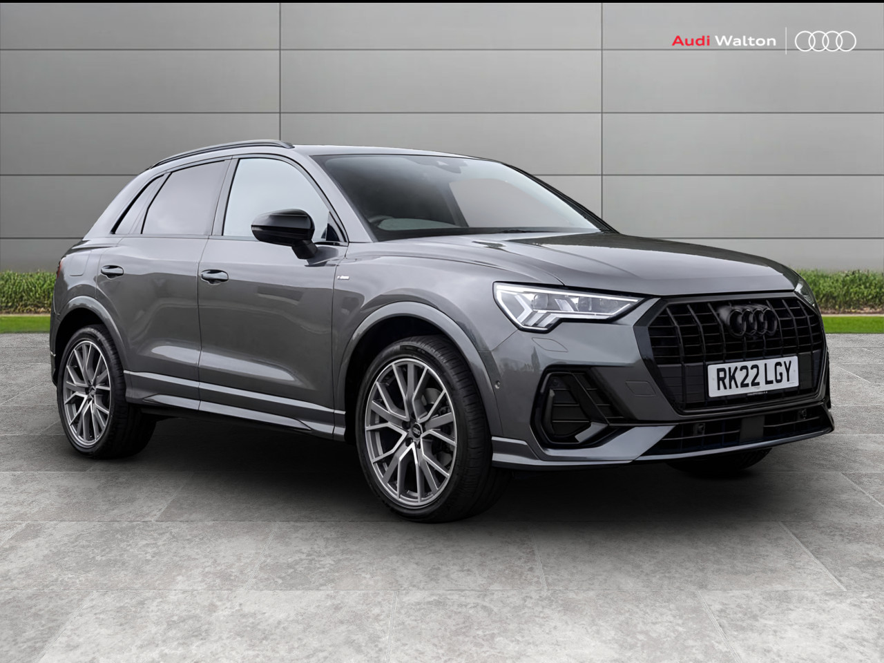 Main listing image - Audi Q3