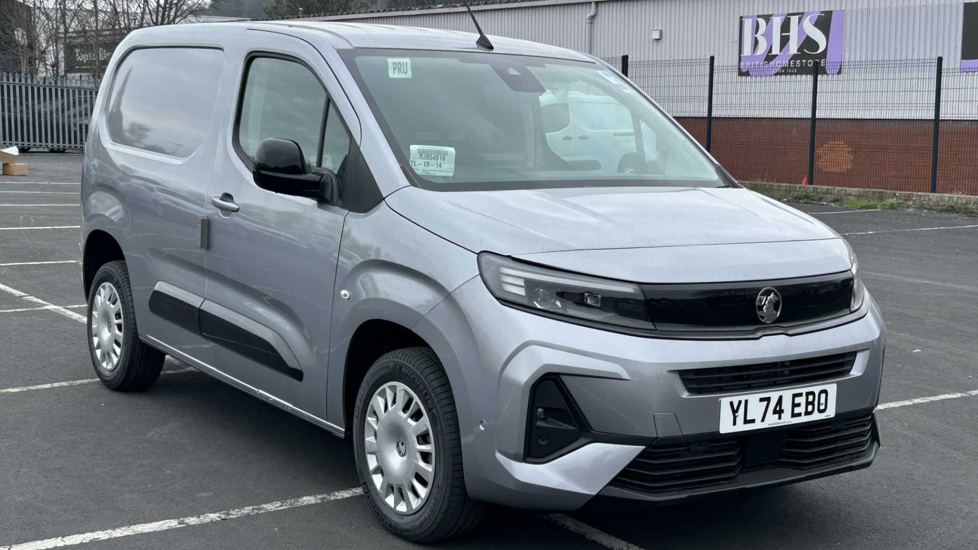 Main listing image - Vauxhall Combo Cargo