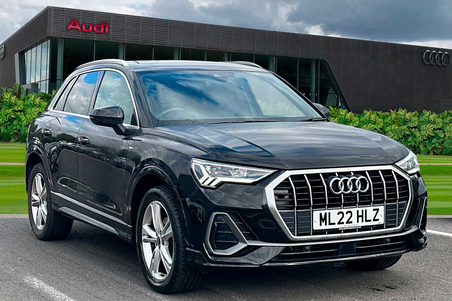 Main listing image - Audi Q3