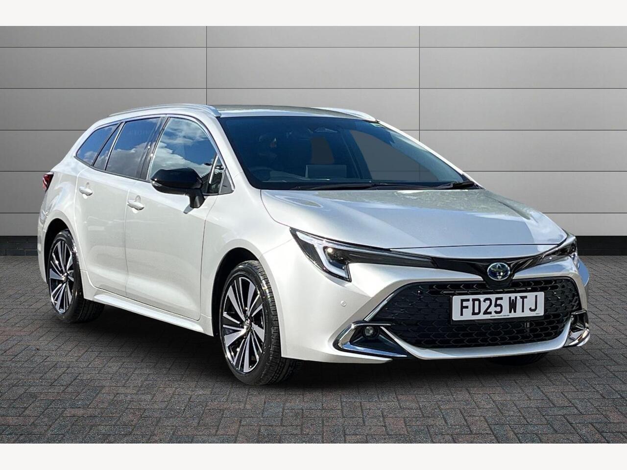 Main listing image - Toyota Corolla Touring Sport