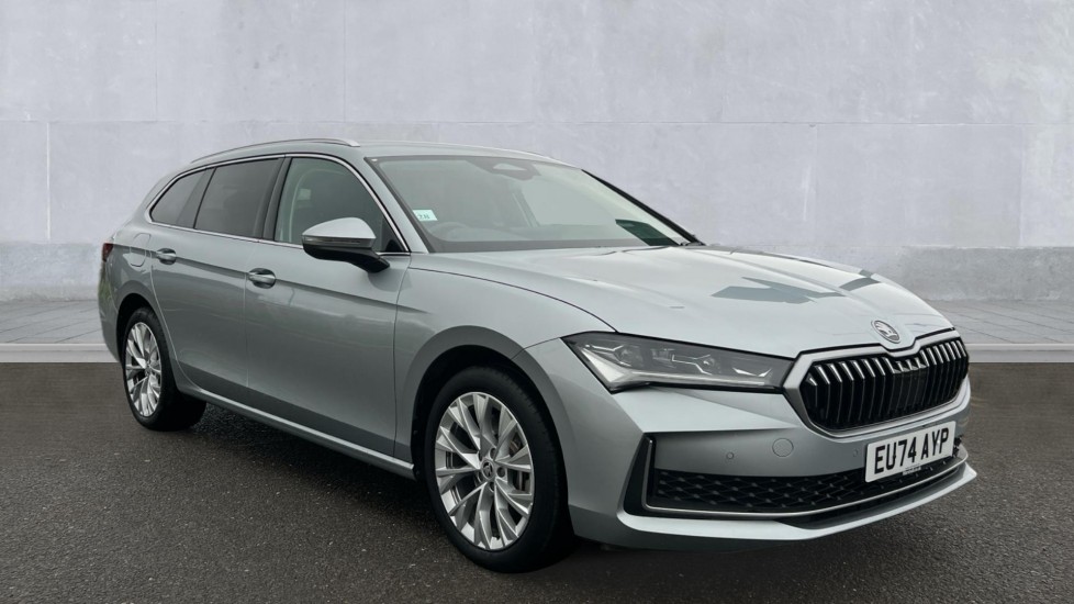 Main listing image - Skoda Superb Estate