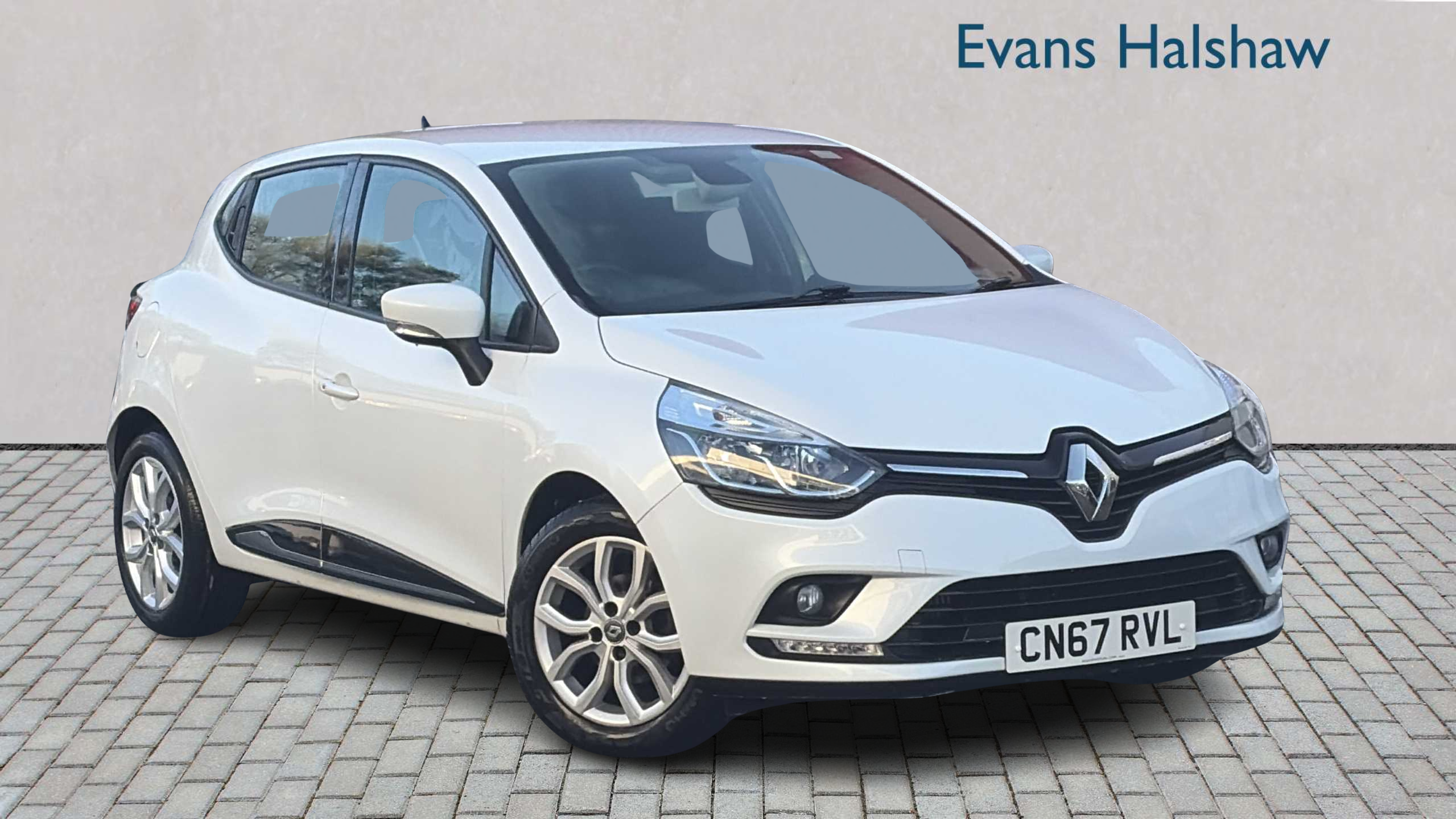 Main listing image - Renault Clio