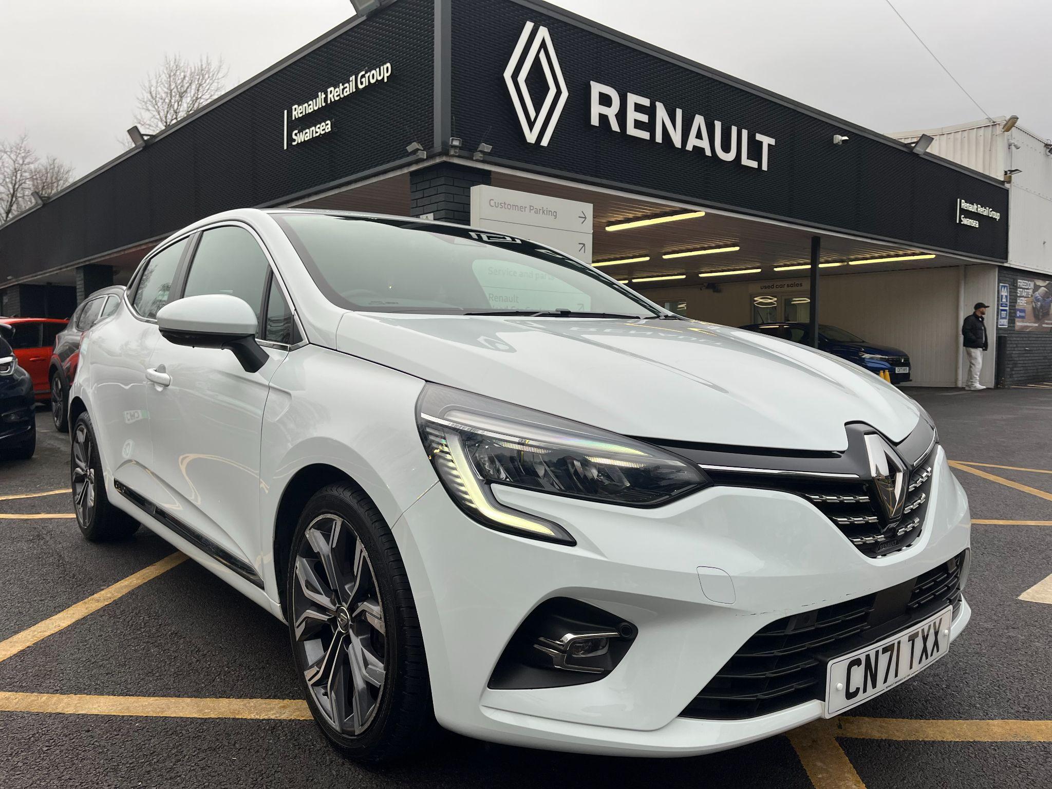 Main listing image - Renault Clio