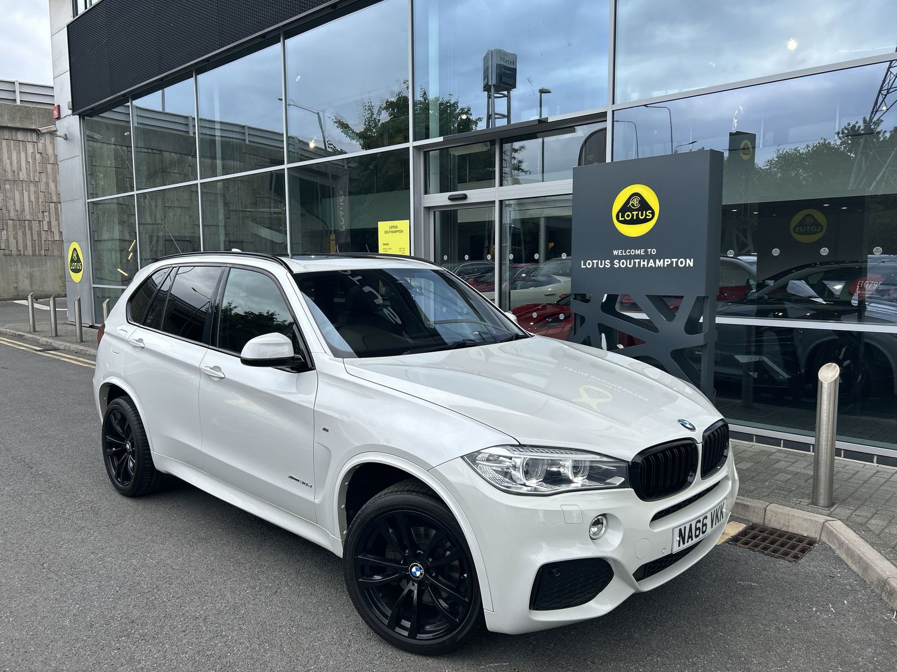 Main listing image - BMW X5