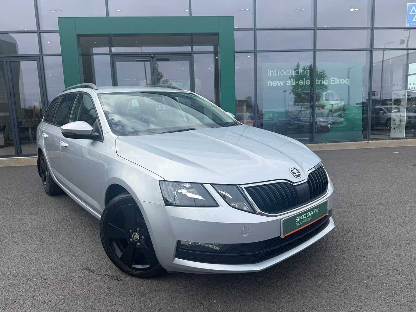 Main listing image - Skoda Octavia Estate